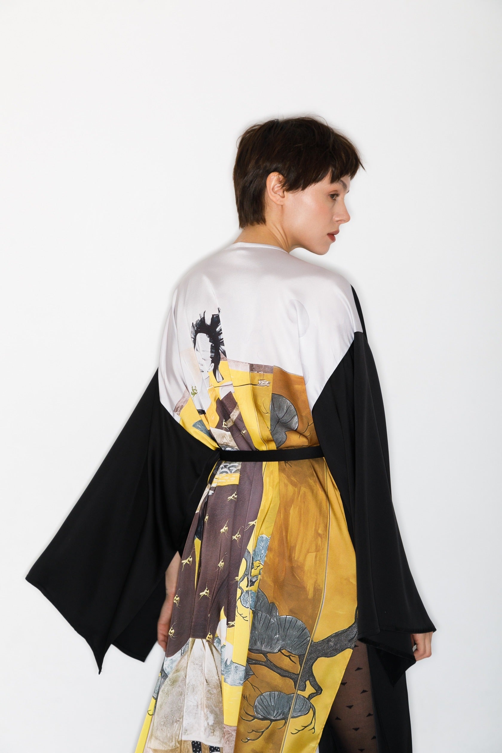 Kimono mit Scattered Pears, Schwarz