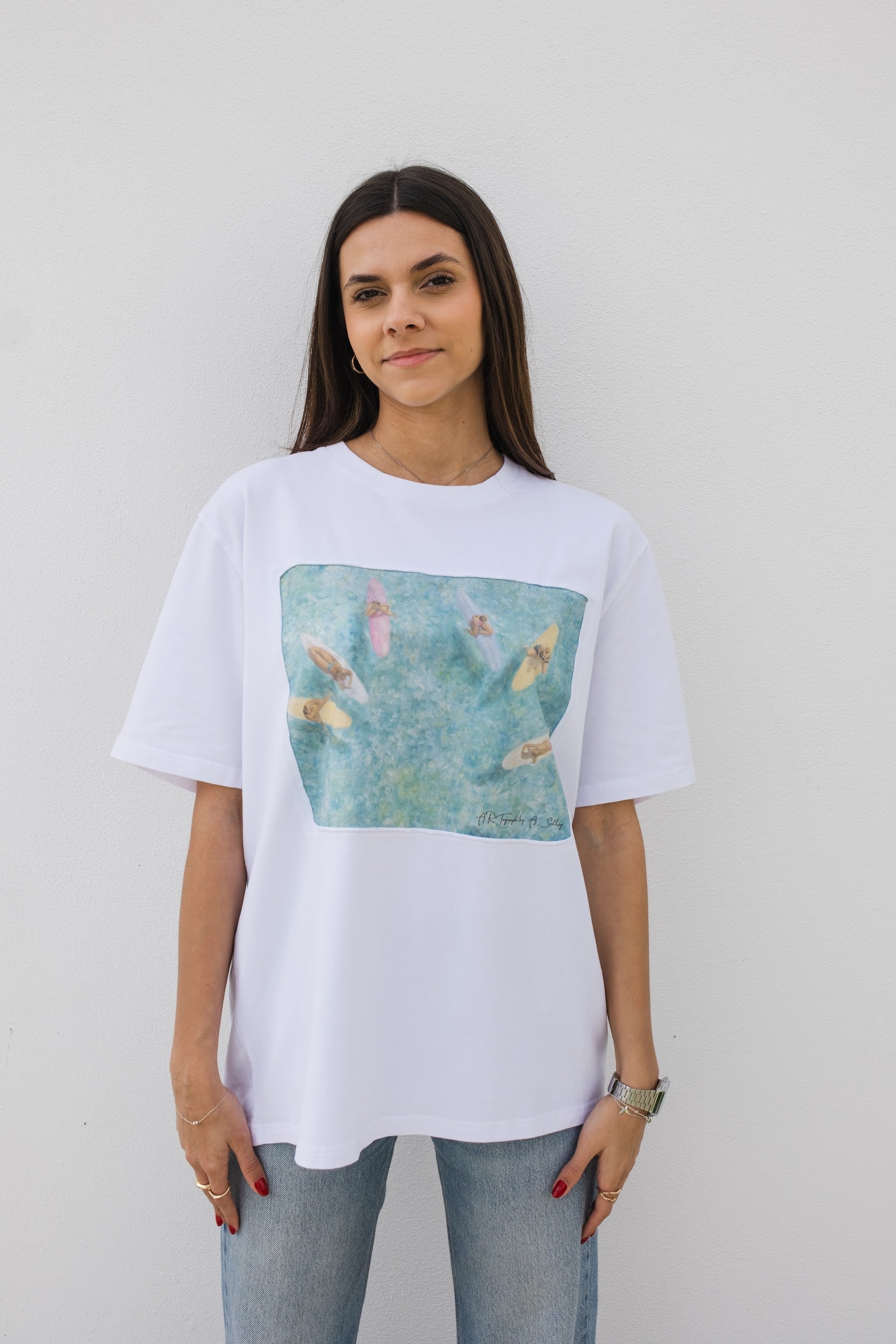 Waiting for waves T-Shirt