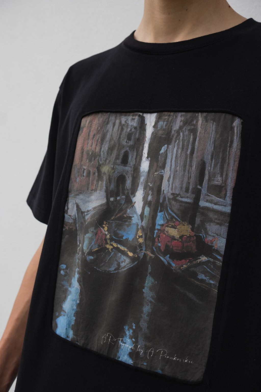 Venetian motif T-Shirt Black